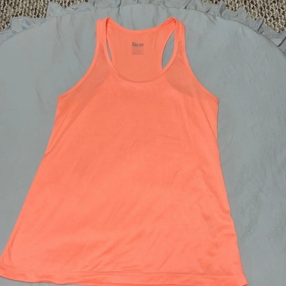 Nike‎
